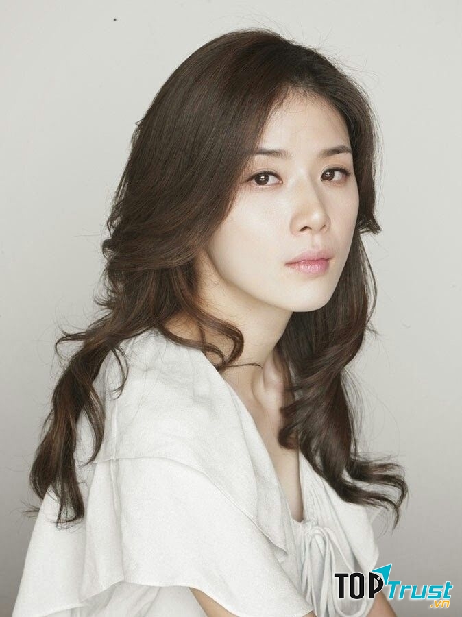 Lee Bo Young