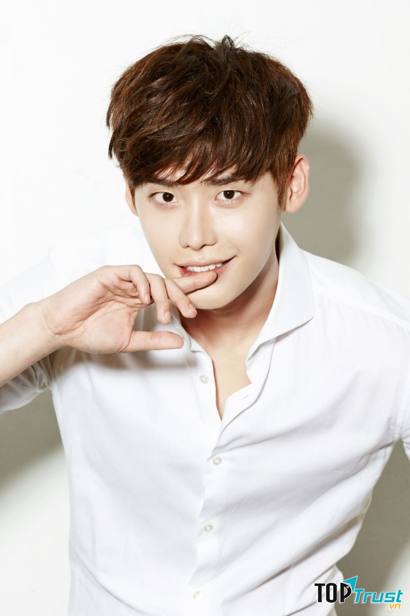 Lee Jong Suk