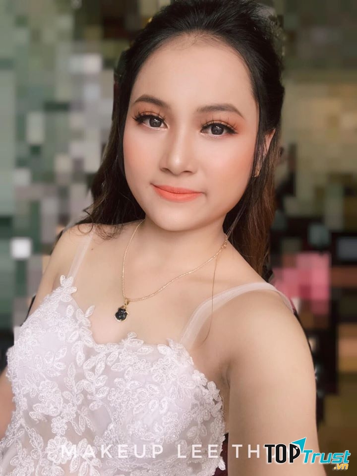 Lee Thủy Makeup