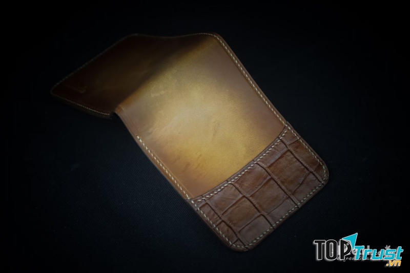 Lee.H Leather