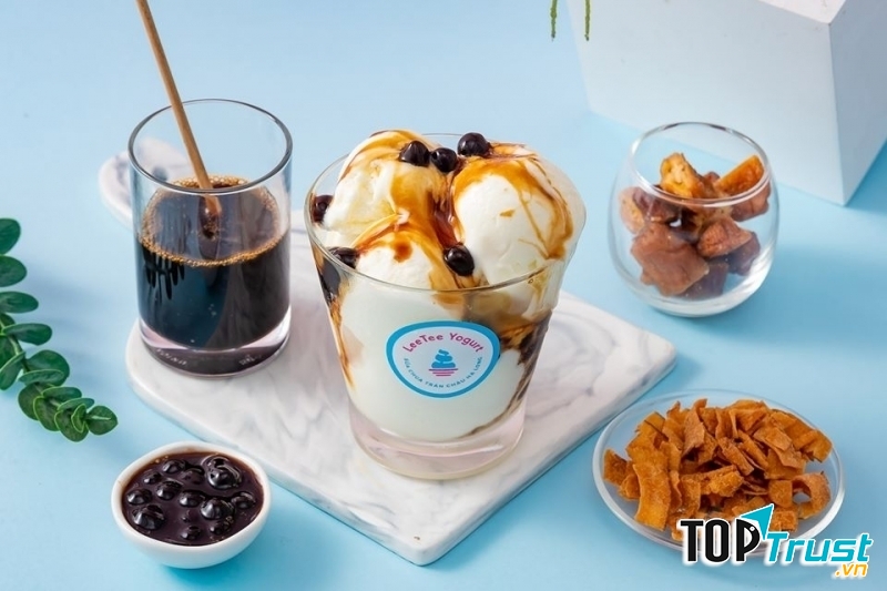 Sữa chua trân châu đường đen LeeTee