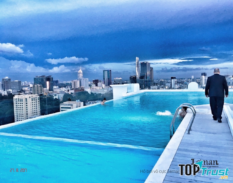 Hồ bơi vô cực của Leman Luxury