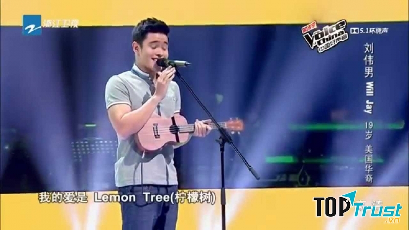 Khả năng hát tiếng Anh lẫn tiếng Trung của anh chàng con lai này cực kỳ tốt