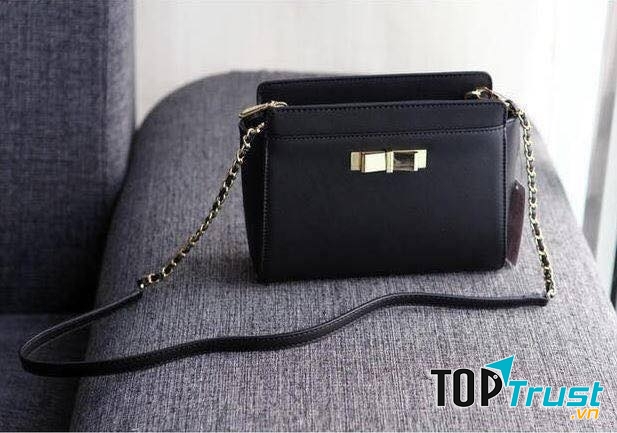 Mẫu túi xách tại Lena House (hình ảnh lấy từ Fanpage của shop)