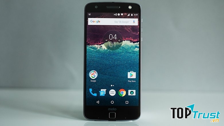 Mặt trước của điện thoại Lenovo Moto Z