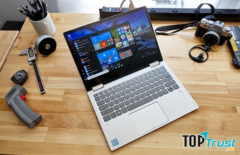 Lenovo Yoga 720