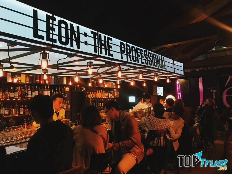 Léon: The Professional Mixology Bar