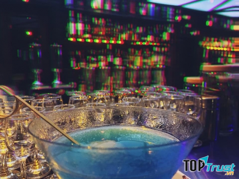 Léon: The Professional Mixology Bar