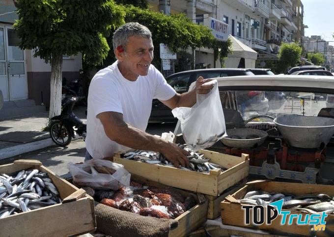 Mỗi khách du lịch đều trở lại nhiều lần vì họ bị thu hút bởi sự hiếu khách của người dân địa phương, bởi chất lượng của cuộc sống, các món ăn đặc sắc