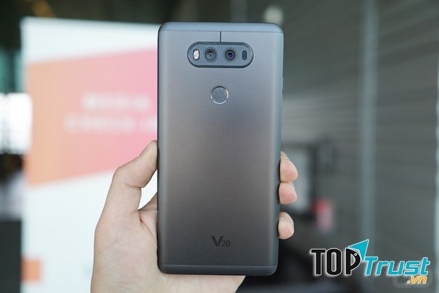 Flagship của LG, chiếc V20 là bản nâng cấp xuất sắc của LG V10