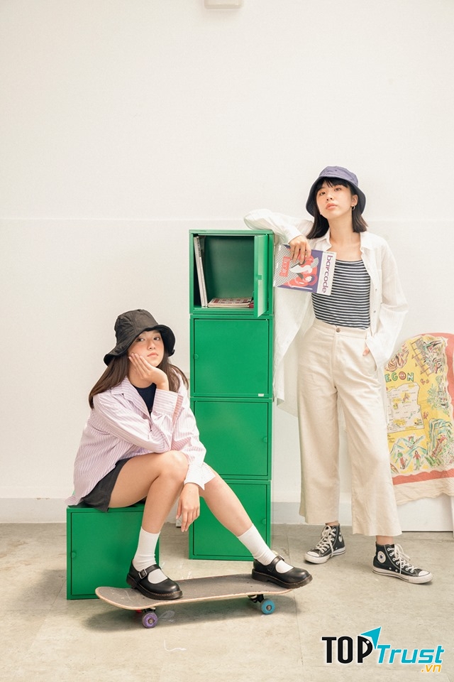 Các thiết kế của Libé đa số là những item basic như áo thun, quần shorts, những mẫu đầm dáng suông hoặc một chút cách điệu theo xu hướng minimalism