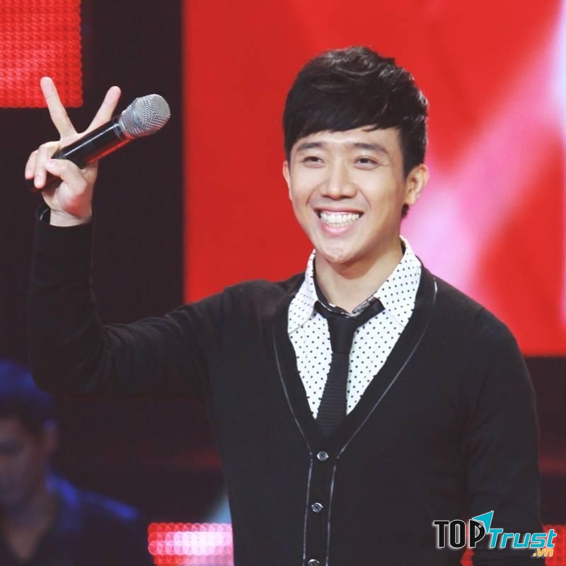 Lịch thiệp làm MC trong The voice kids