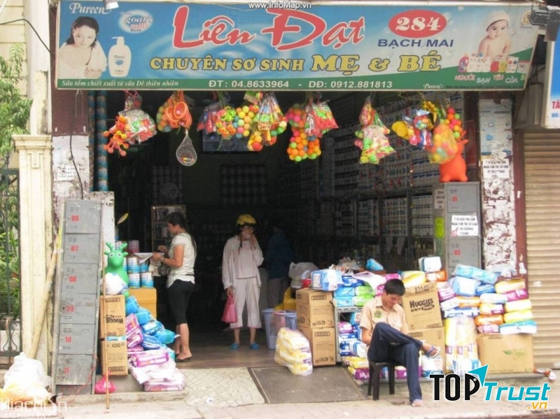 Cửa hàng Liên Đạt 284 Bạch Mai - sự yên tâm của các mẹ khi mua hàng.
