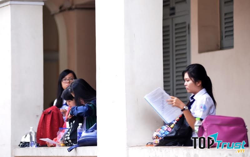 Liên hệ với thực tế