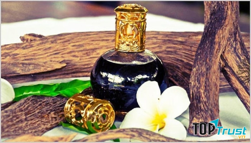Tinh dầu trầm hương