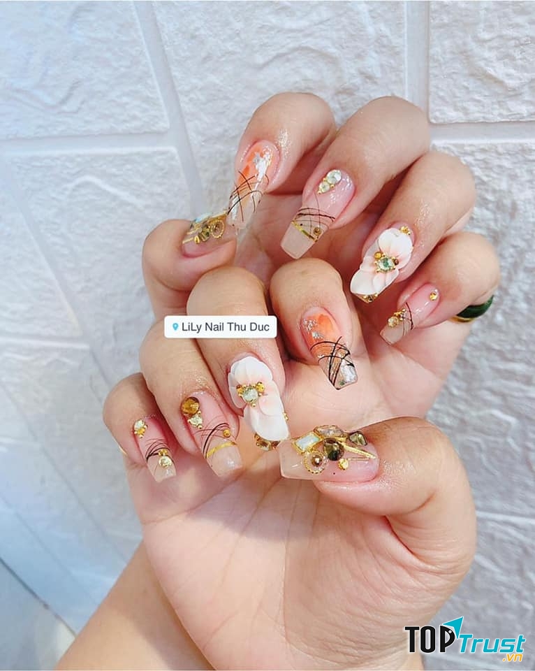 Lily Nail