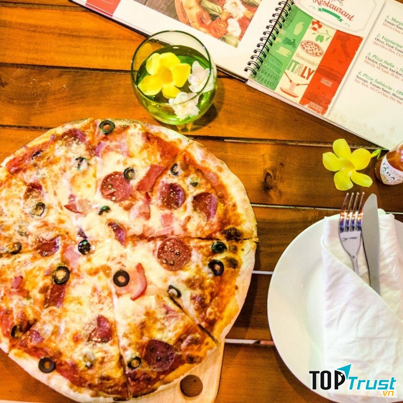 Pizza, mì Ý cũng là sức hút của nhà hàng đối với dân công sở, giới trẻ, những hộ gia đình ở Đà Nẵng