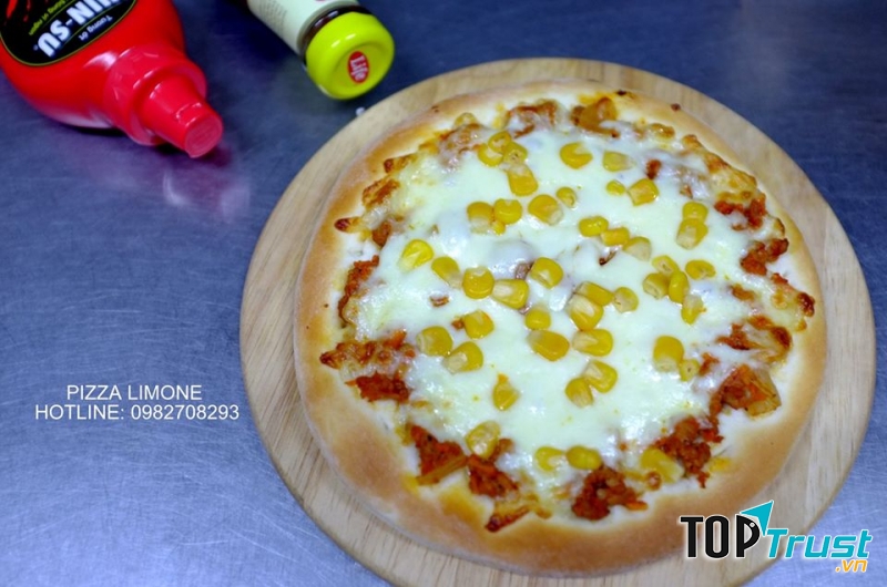 Nhà hàng có cái tên dễ thương Limone luôn tự hào khi đem đến cho thực khách những loại pizza đậm chất Ý