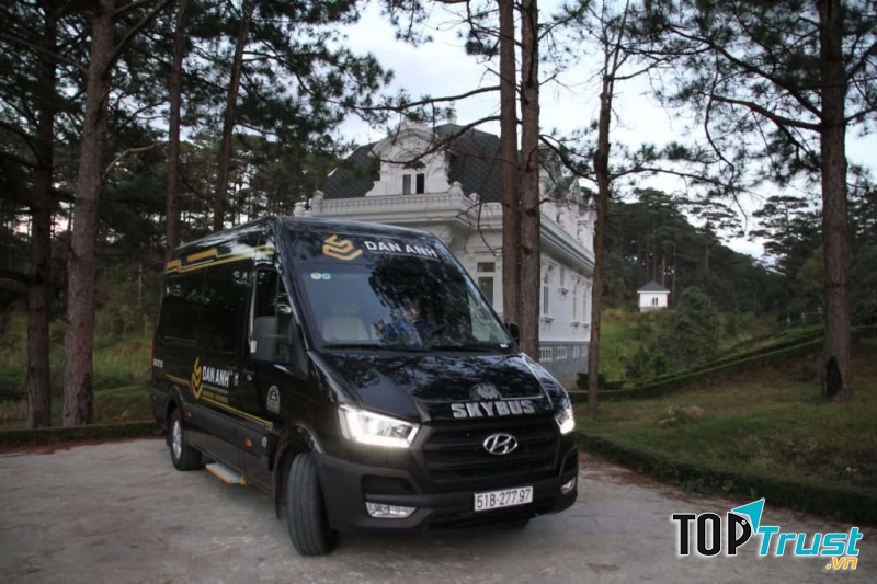 Limousine 9 chỗ Đan Anh