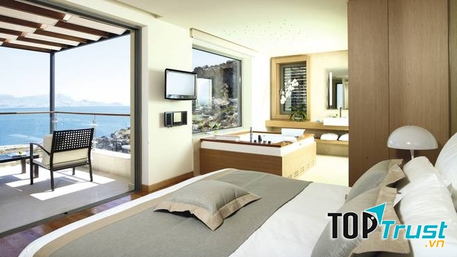 Lindos Blu được bình chọn là một trong những khách sạn hàng đầu thế giới là bởi lẽ dịch vụ tại nơi đây cấp độ hoàn toàn khác biệt
