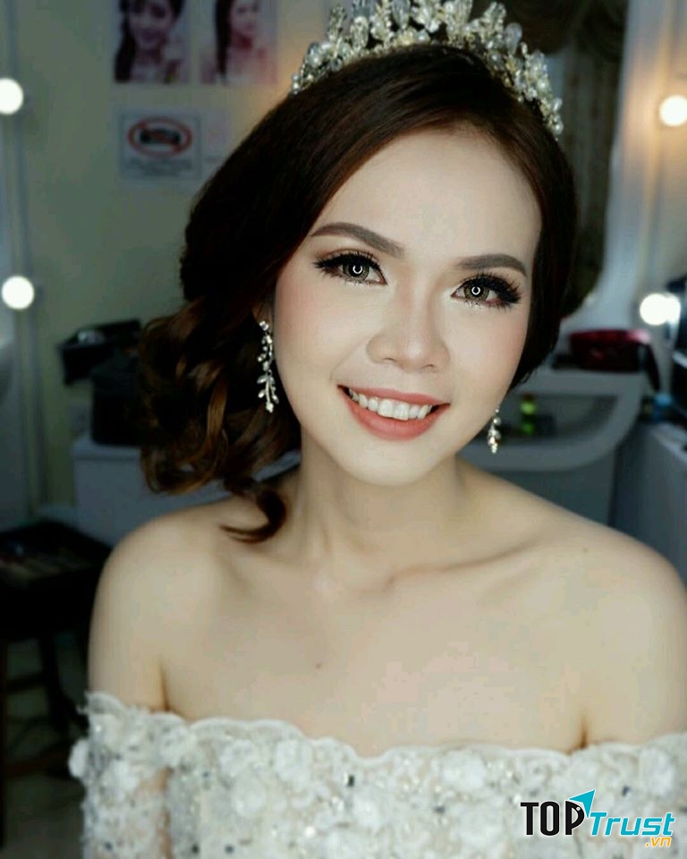 Linh Baby Makeup Artist