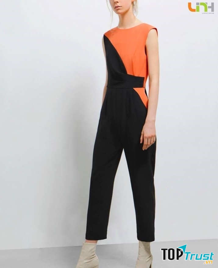 Linh House là shop bán đồ jumpsuit, playsuit đẹp nhất ở TP. Hồ Chí Minh