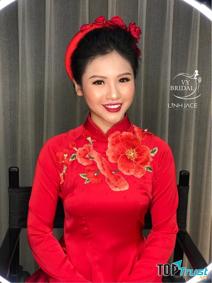 Linh Jace Makeup Store