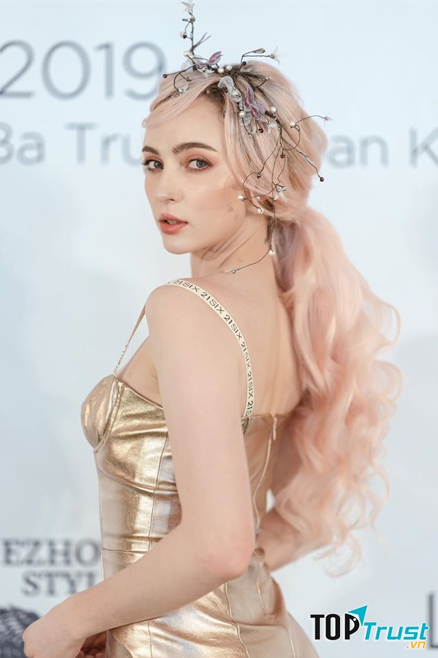 Linh Jace Makeup Store