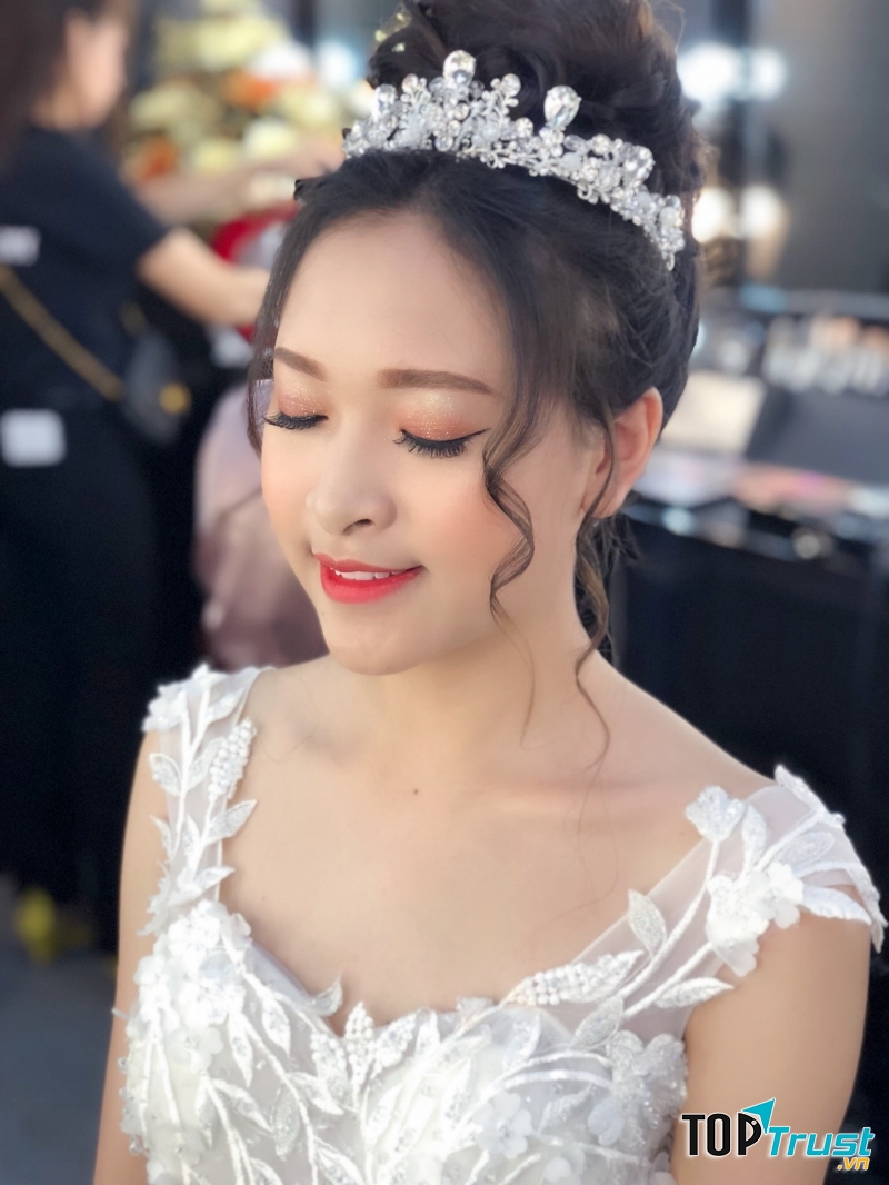 Linh Killdy Makeup Store (Nguyễn Thuỳ Linh)