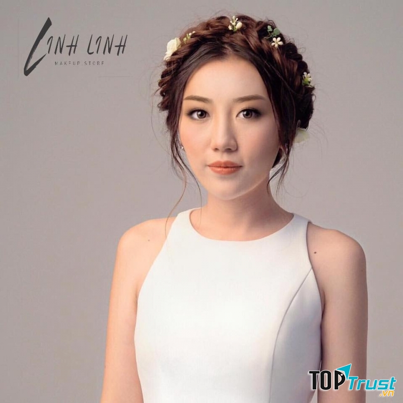 Linh Linh Makeup Store