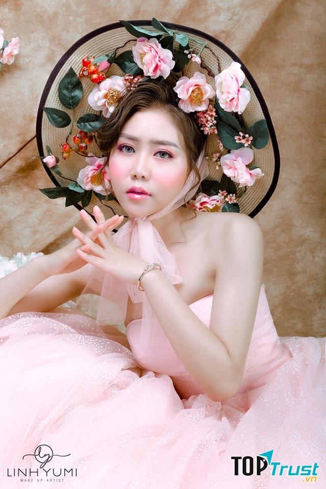 Adela Bridal
