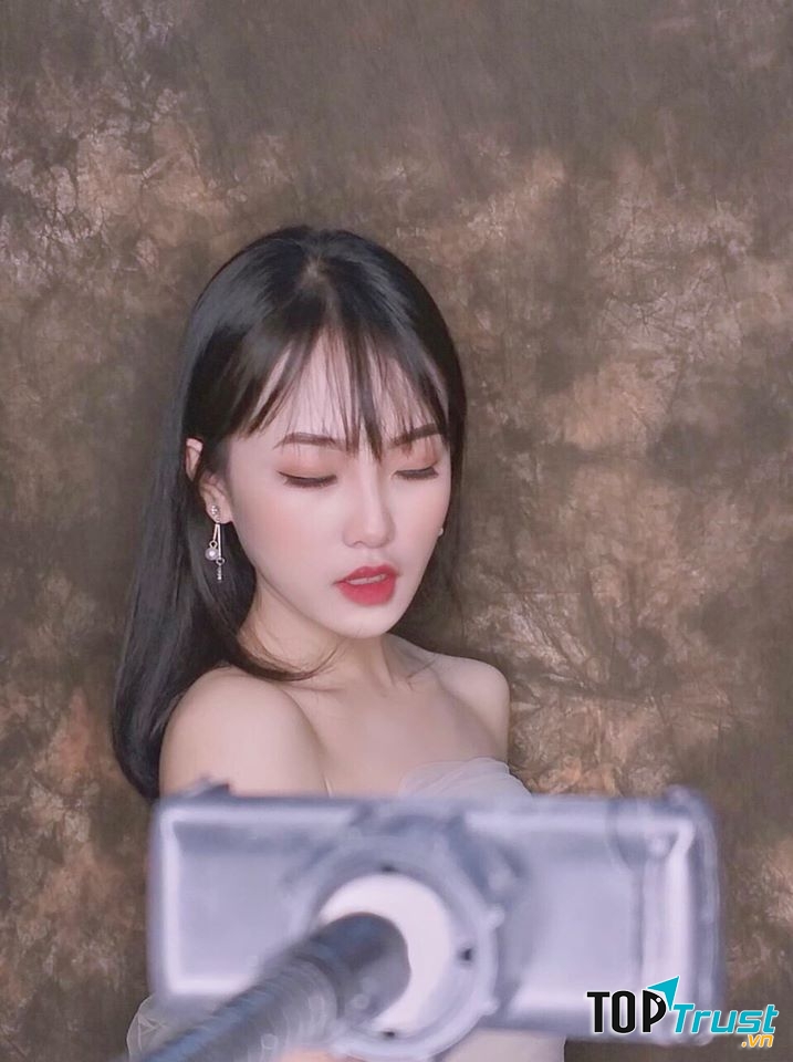 Liplip đào tạo Make up chuyên nghiệp