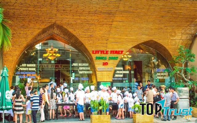 Không gian sang trọng, trang nhã của nhà hàng