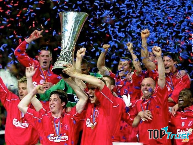 Liverpool vô địch năm 2001