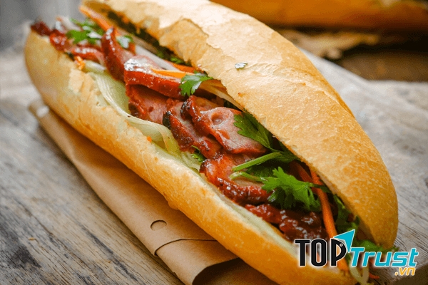 Mì thịt quay Lò Bánh Mì Anh Tú