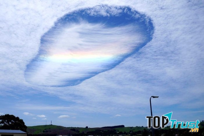 Lỗ mây lớn ở khu vực Gippsland,phía đông bang Victoria,Mỹ