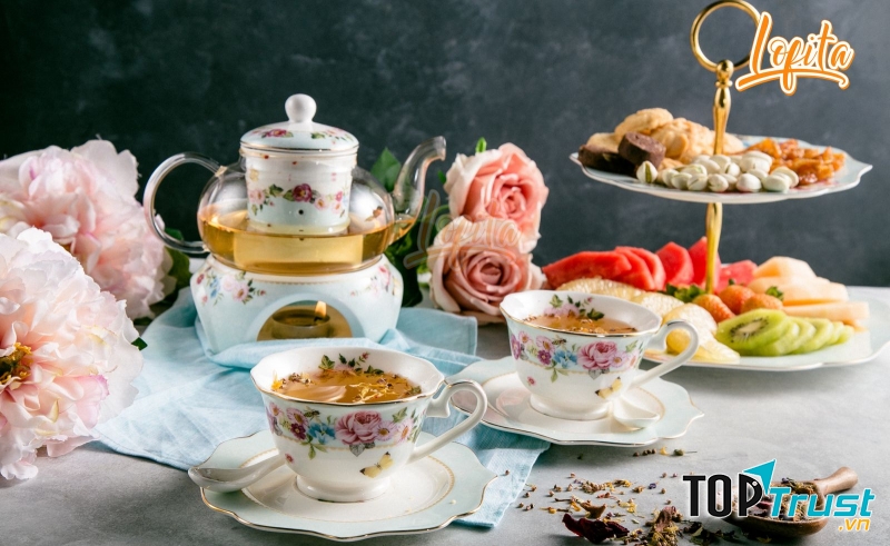 Set trà bánh tại Lofita