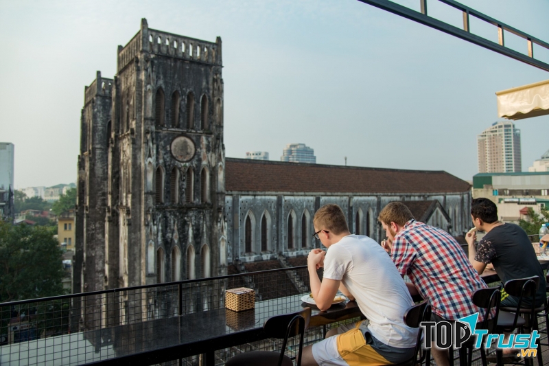 View trời tây thoáng đãng