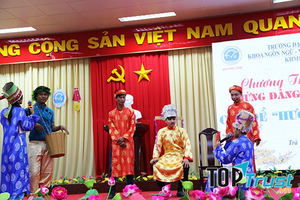 Lời dẫn, kịch bản chương trình mừng Đảng mừng xuân số 2