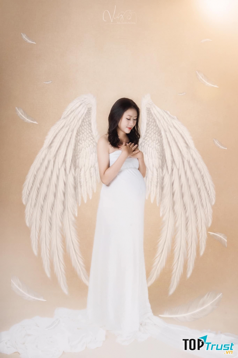 Loi Nguyen - Vàng Studio
