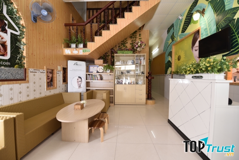 Không gian thư giãn và trị liệu ở Lona Home Spa