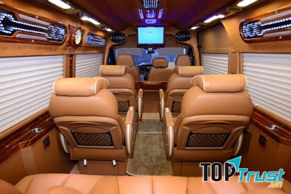 Xe limousine Long Giang