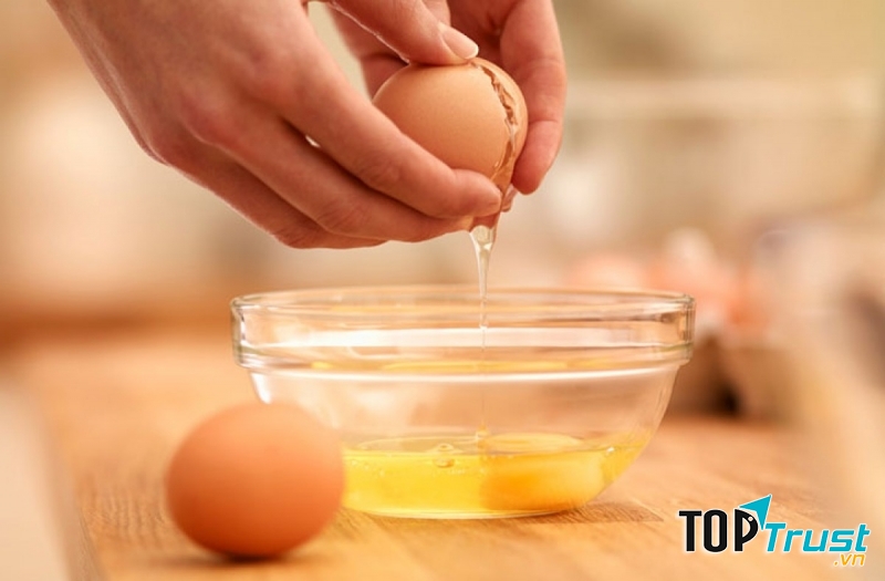 Lòng trắng trứng gà