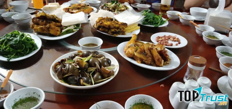 Long Trường Quán