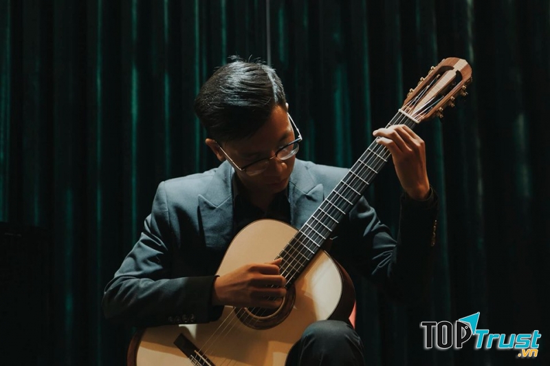 Lớp guitar Sài Gòn