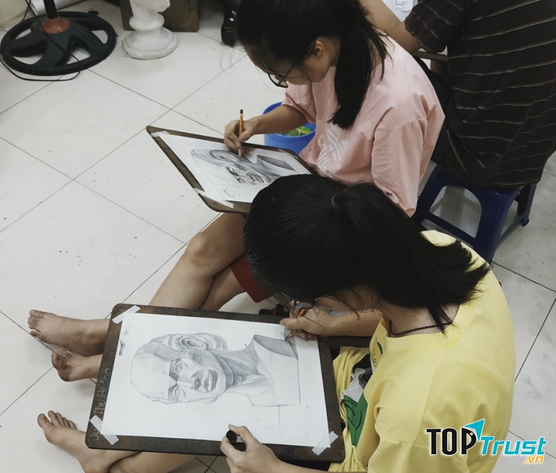 Lớp vẽ Hà Nội (﻿﻿HANOI ART CENTER)