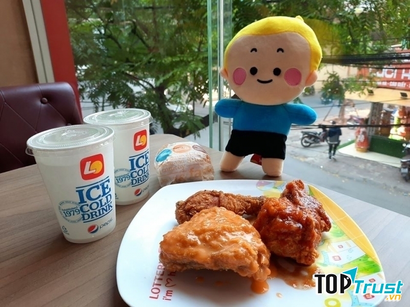 Lotteria thường xuyên có các chương tình khuyến mãi, combo hấp dẫn để phục vụ khách hàng.