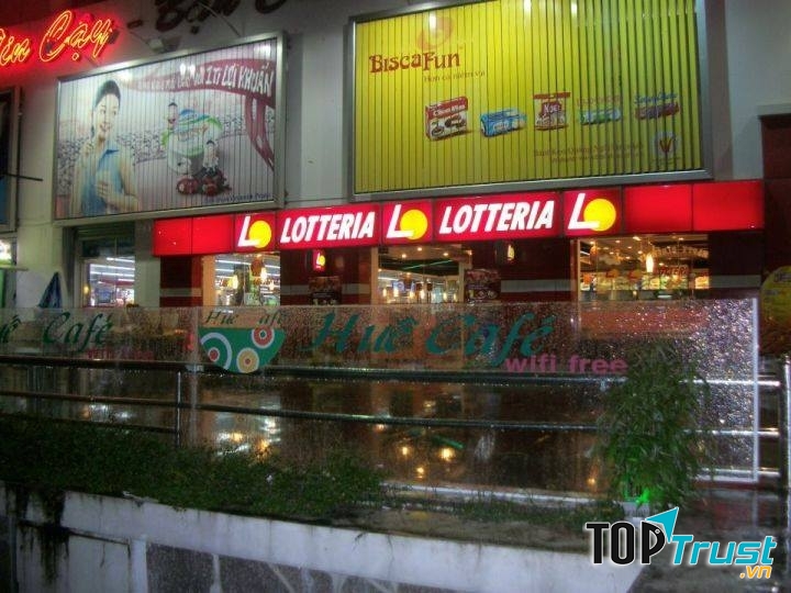 Lotteria - CoopMart Huế.