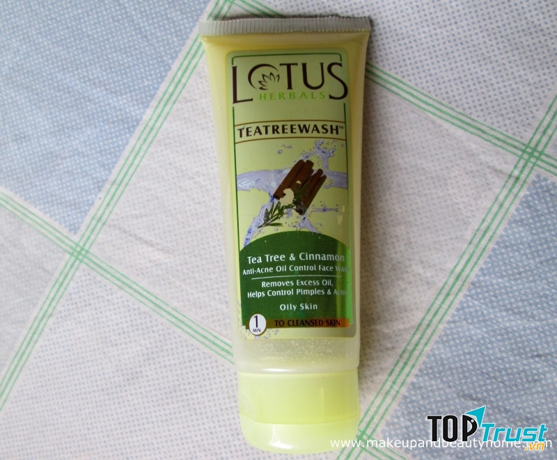 Lotus Herbals Tea Tree Face Wash