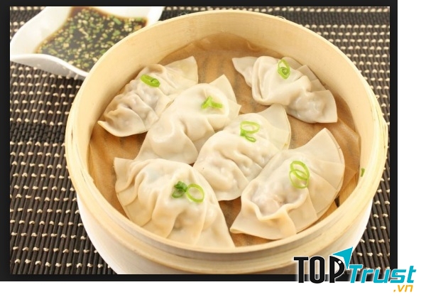 Há cảo ở đây thơm ngon vô cùng, được chế biến tỉ mỉ qua bàn tay khéo léo của chủ quán.